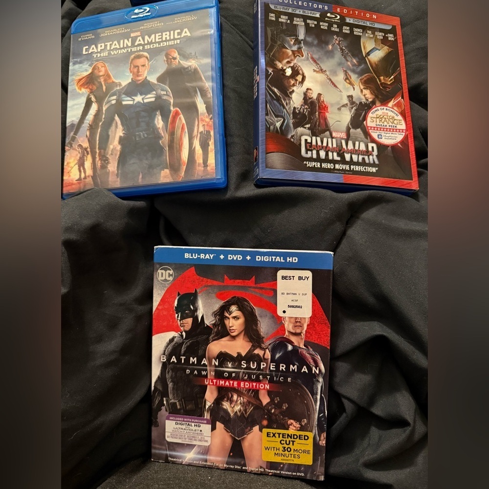 Marvel & DC blue ray DVDs NWOT